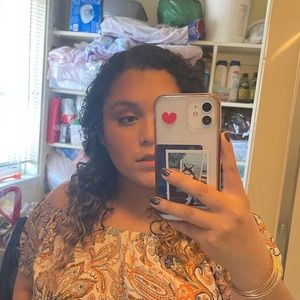 Meet your Posher, Alejandra